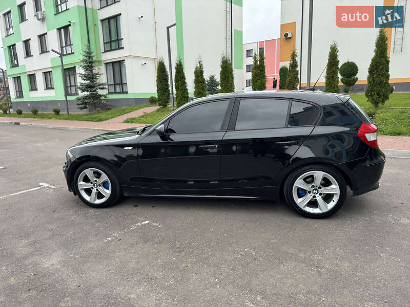 Хэтчбек BMW 1 Series 2005 в Ровно