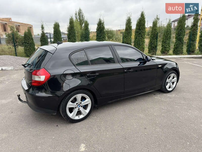 Хэтчбек BMW 1 Series 2005 в Ровно