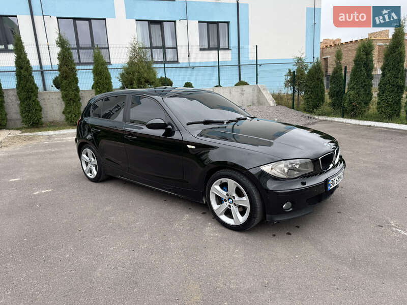 Хэтчбек BMW 1 Series 2005 в Ровно