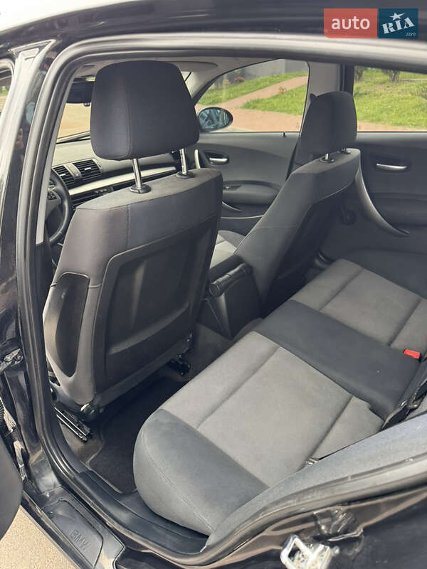 Хэтчбек BMW 1 Series 2005 в Ровно