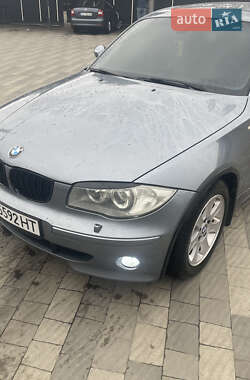 Хетчбек BMW 1 Series 2004 в Ужгороді