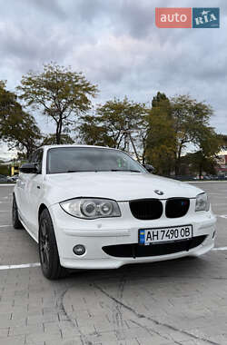 Хэтчбек BMW 1 Series 2006 в  фото 2 Хэтчбек BMW 1 Series 2006 в