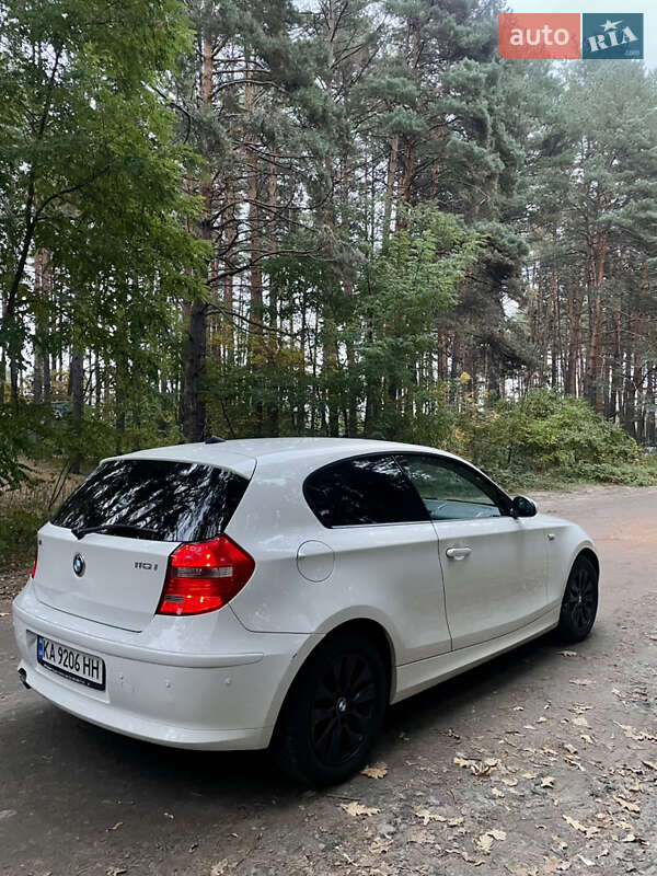 Хэтчбек BMW 1 Series 2007 в Киеве