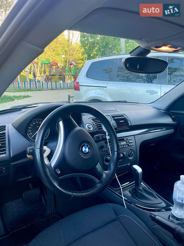 Хэтчбек BMW 1 Series 2007 в Киеве