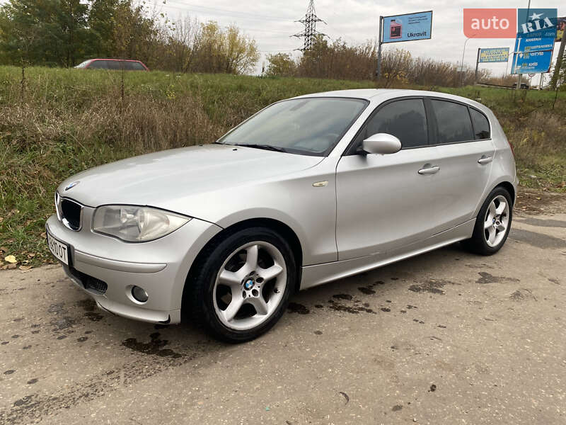 BMW 1 Series 2005