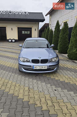 Хэтчбек BMW 1 Series 2009 в 