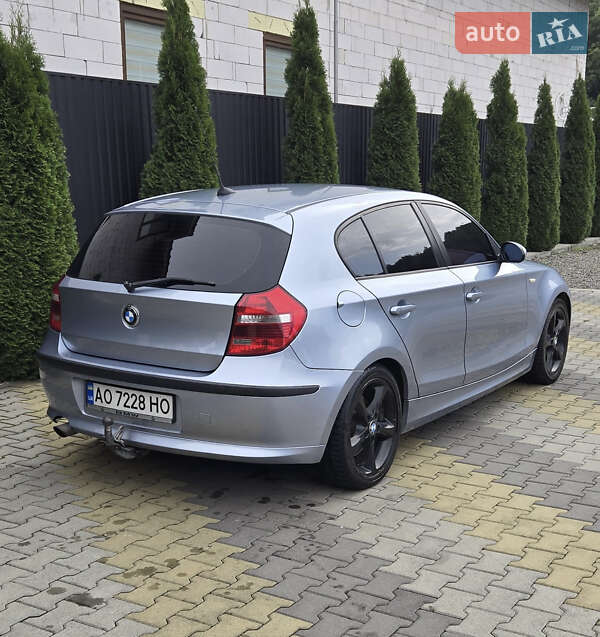 Хэтчбек BMW 1 Series 2009 в Мукачево