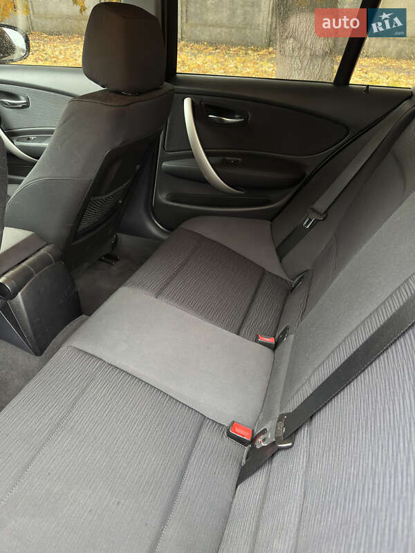 Хетчбек BMW 1 Series 2010 в Золотоноші фото 20 Хетчбек BMW 1 Series 2010 в Золотоноші