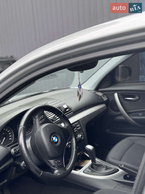 Хэтчбек BMW 1 Series 2010 в Днепре фото 12 Хэтчбек BMW 1 Series 2010 в Днепре