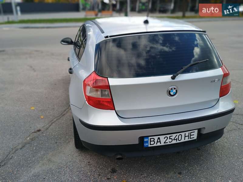 Хэтчбек BMW 1 Series 2005 в Кропивницком