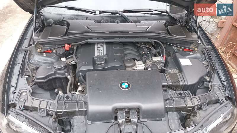 Хэтчбек BMW 1 Series 2010 в Днепре