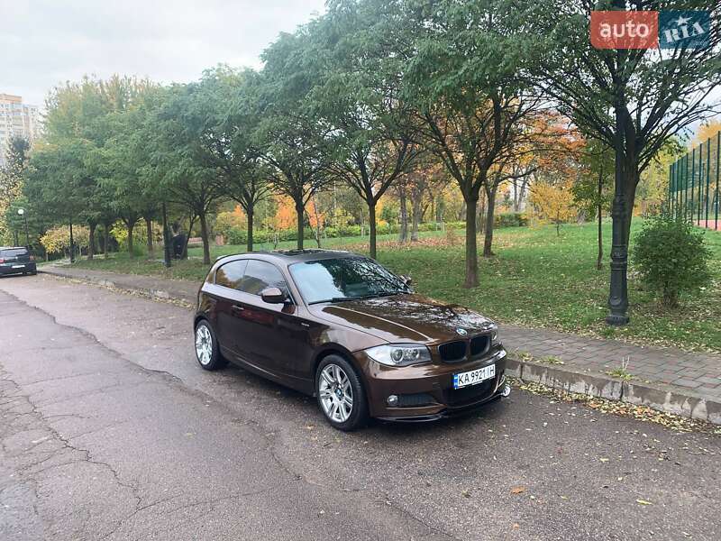 Хэтчбек BMW 1 Series 2010 в Киеве фото 2 Хэтчбек BMW 1 Series 2010 в Киеве