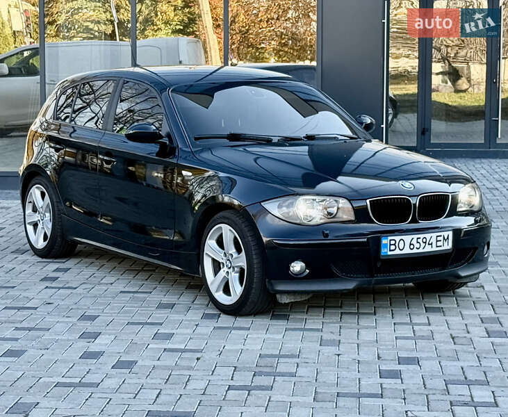 Хэтчбек BMW 1 Series 2005 в Ровно