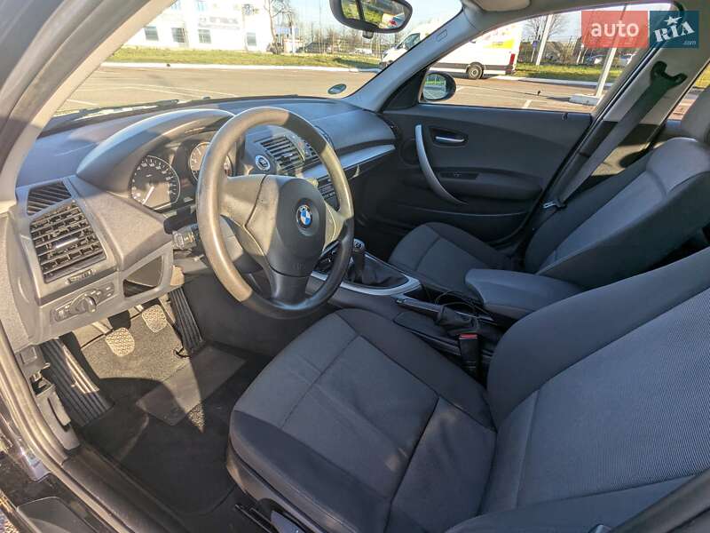 Хэтчбек BMW 1 Series 2006 в Житомире фото 10 Хэтчбек BMW 1 Series 2006 в Житомире