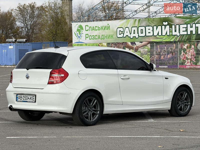 Купе BMW 1 Series 2011 в Днепре