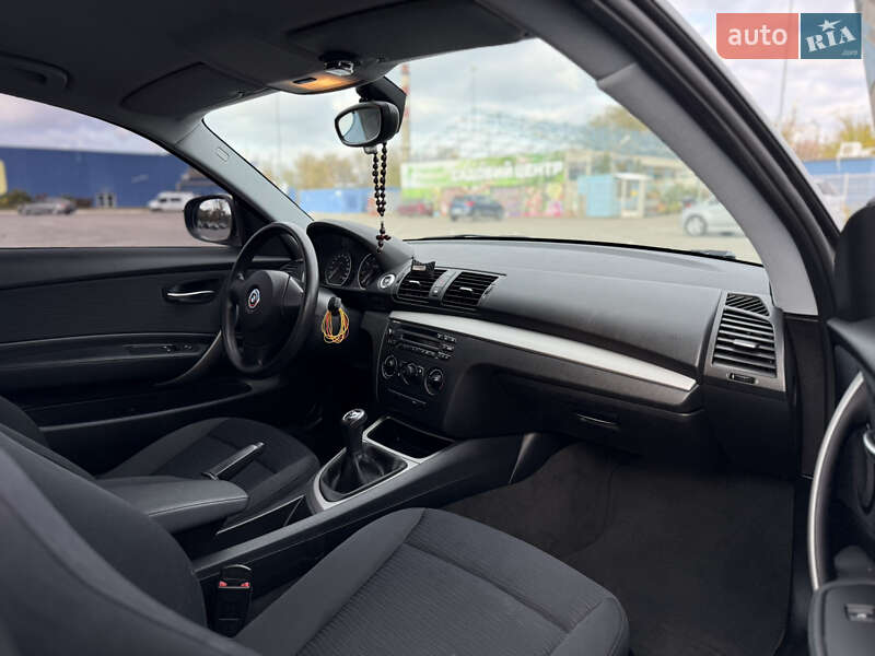 Купе BMW 1 Series 2011 в Днепре