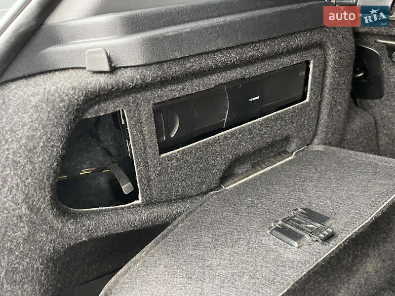 Хэтчбек BMW 1 Series 2006 в Киеве