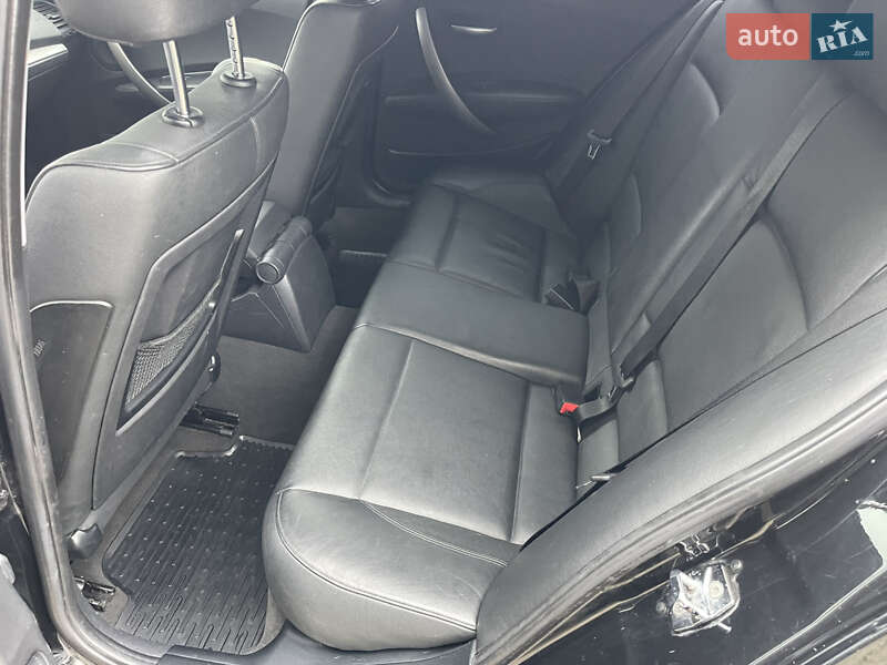 Хэтчбек BMW 1 Series 2006 в Киеве