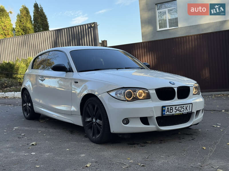 Хэтчбек BMW 1 Series 2008 в Киеве