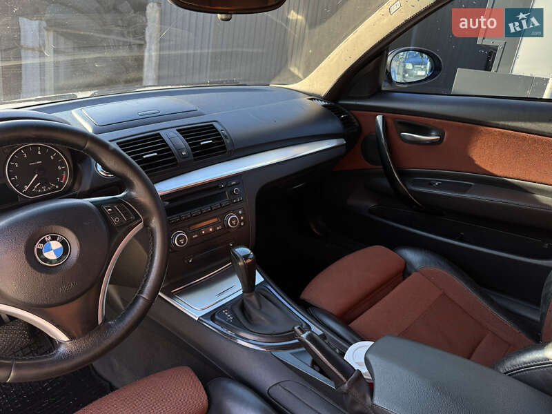 Хэтчбек BMW 1 Series 2008 в Киеве