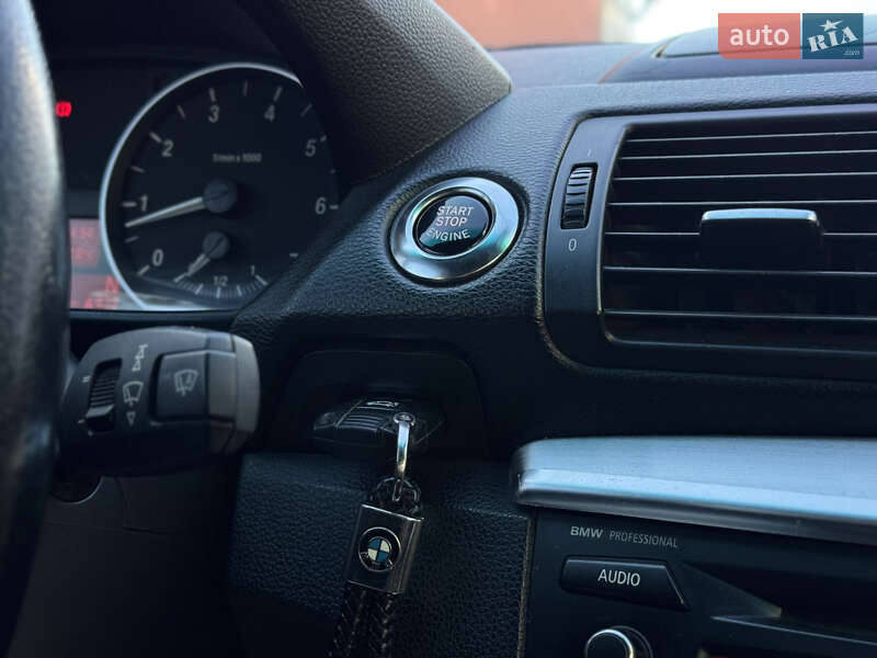 Хэтчбек BMW 1 Series 2008 в Киеве