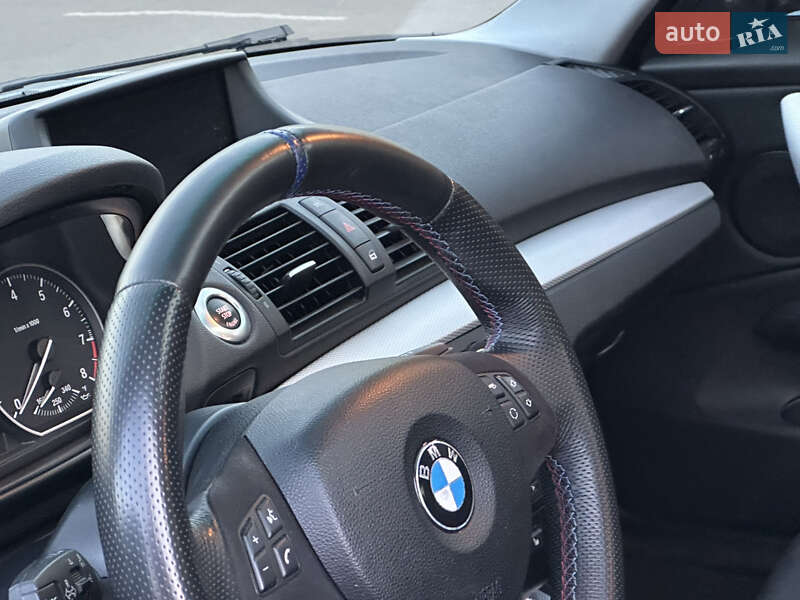 Купе BMW 1 Series 2009 в Киеве