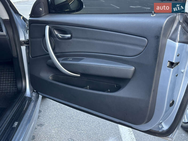 Купе BMW 1 Series 2009 в Киеве