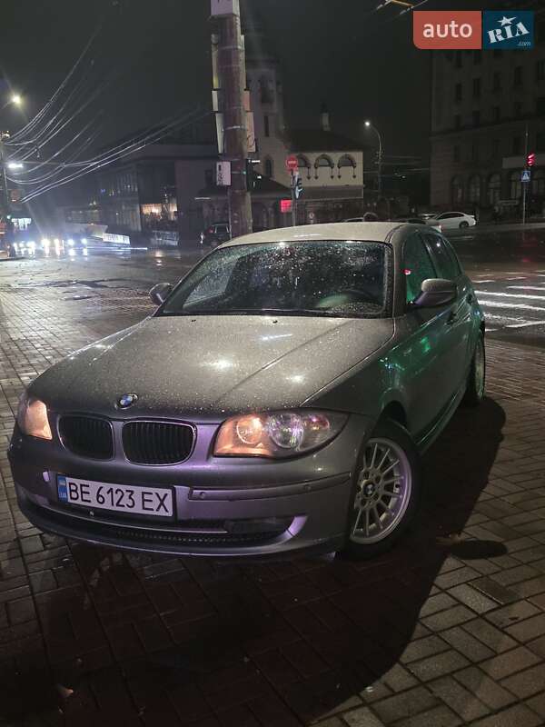 Хэтчбек BMW 1 Series 2010 в Николаеве фото 6 Хэтчбек BMW 1 Series 2010 в Николаеве