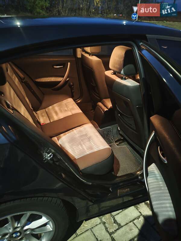 Хэтчбек BMW 1 Series 2006 в Черкассах фото 4 Хэтчбек BMW 1 Series 2006 в Черкассах