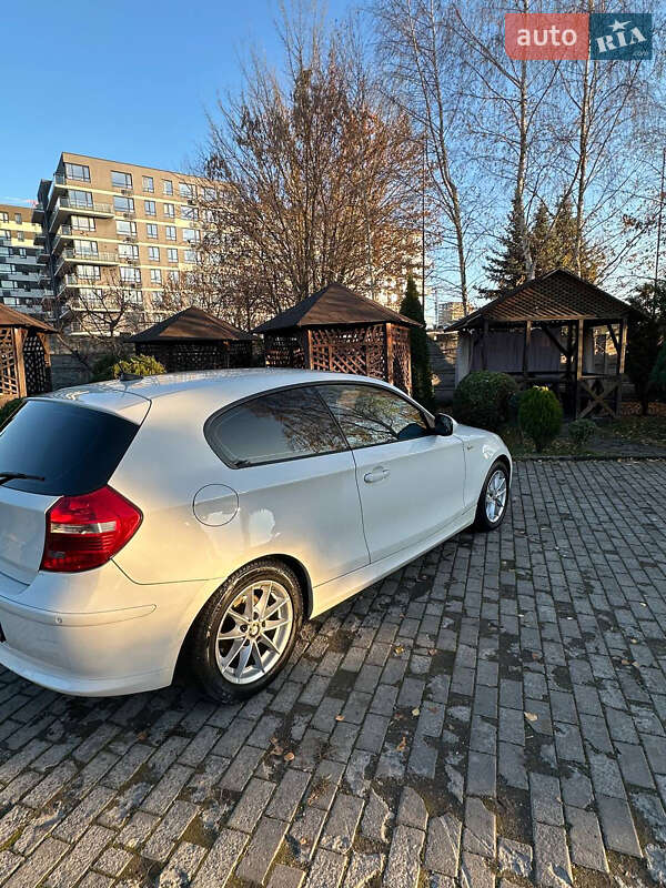 Хетчбек BMW 1 Series 2010 в Львові