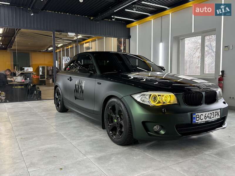 Купе BMW 1 Series 2012 в Киеве