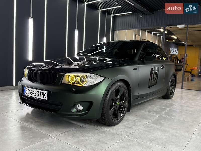 Купе BMW 1 Series 2012 в Киеве