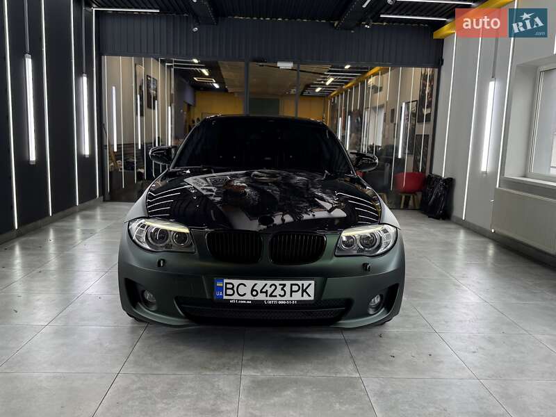 Купе BMW 1 Series 2012 в Киеве