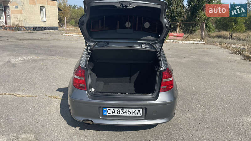 Хэтчбек BMW 1 Series 2010 в Лубнах