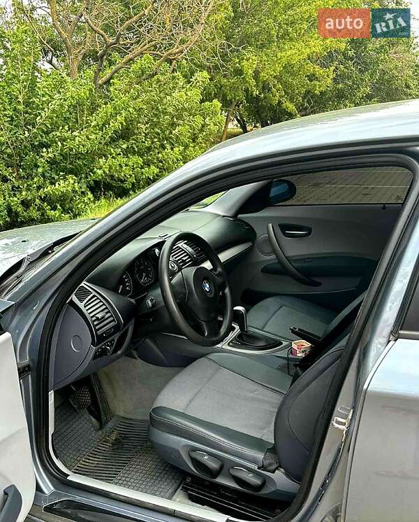 Хетчбек BMW 1 Series 2005 в Балті фото 5 Хетчбек BMW 1 Series 2005 в Балті