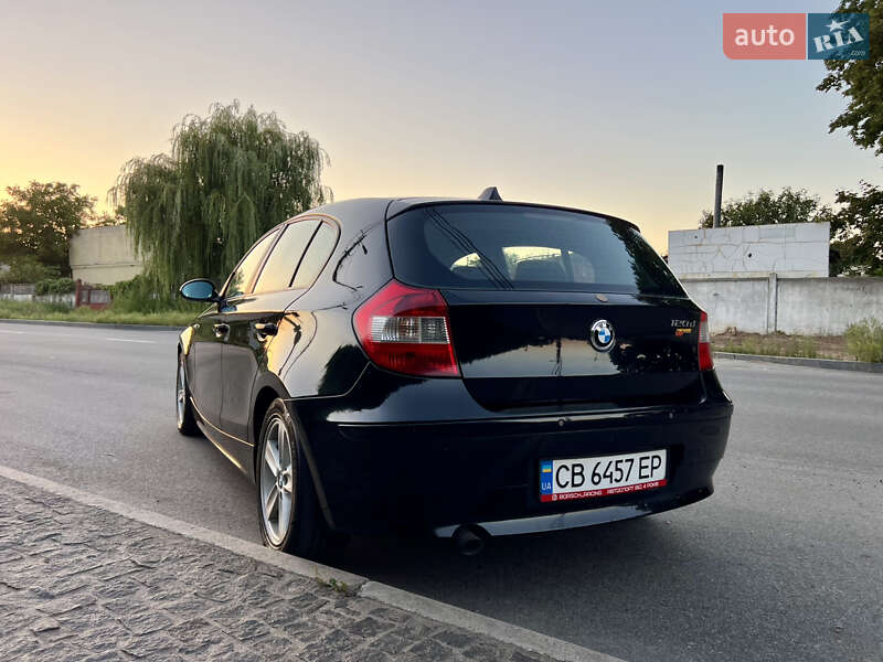 Хэтчбек BMW 1 Series 2006 в Чернигове