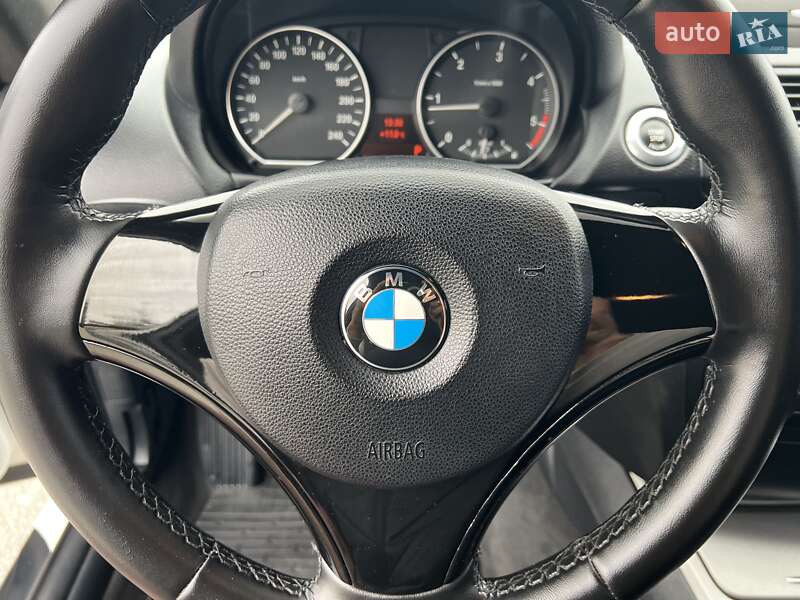 Хэтчбек BMW 1 Series 2010 в Богуславе фото 37 Хэтчбек BMW 1 Series 2010 в Богуславе
