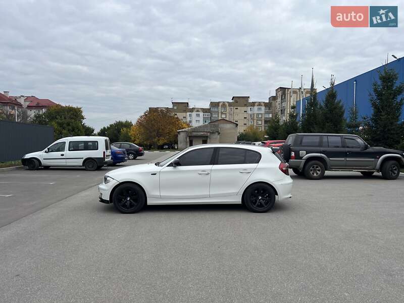 Хэтчбек BMW 1 Series 2010 в Богуславе фото 24 Хэтчбек BMW 1 Series 2010 в Богуславе