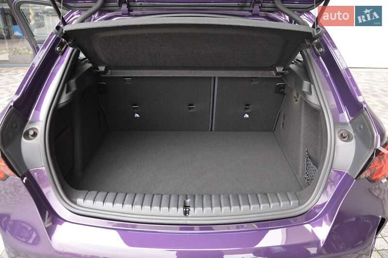 Хэтчбек BMW 1 Series 2024 в Киеве фото 9 Хэтчбек BMW 1 Series 2024 в Киеве