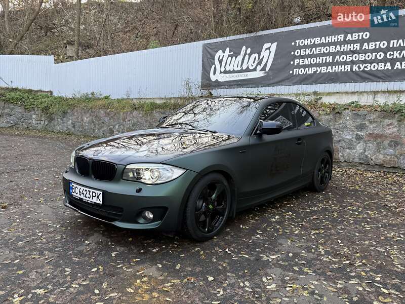 Купе BMW 1 Series 2012 в Киеве