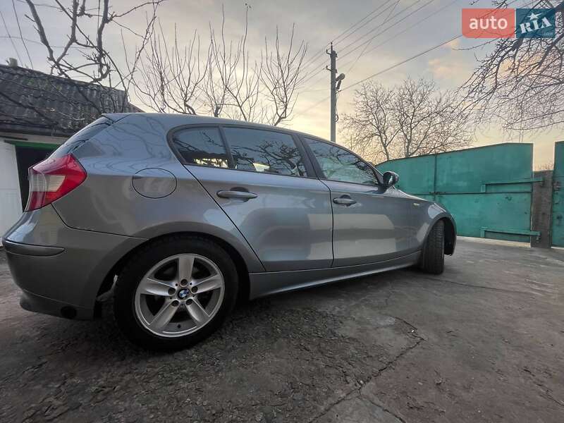 Хэтчбек BMW 1 Series 2005 в Светловодске фото 13 Хэтчбек BMW 1 Series 2005 в Светловодске