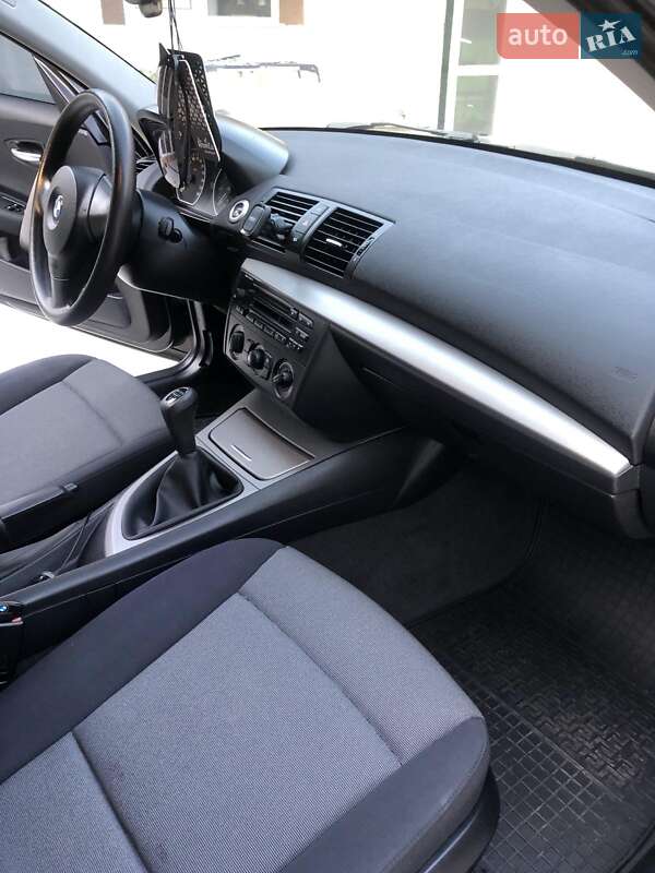 Хэтчбек BMW 1 Series 2006 в Калуше фото 11 Хэтчбек BMW 1 Series 2006 в Калуше
