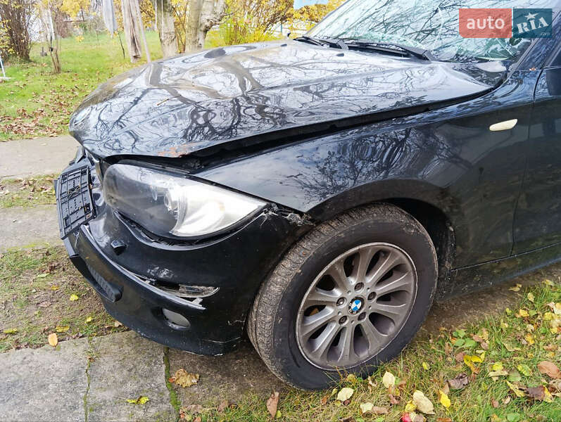 Хэтчбек BMW 1 Series 2006 в Вышгороде