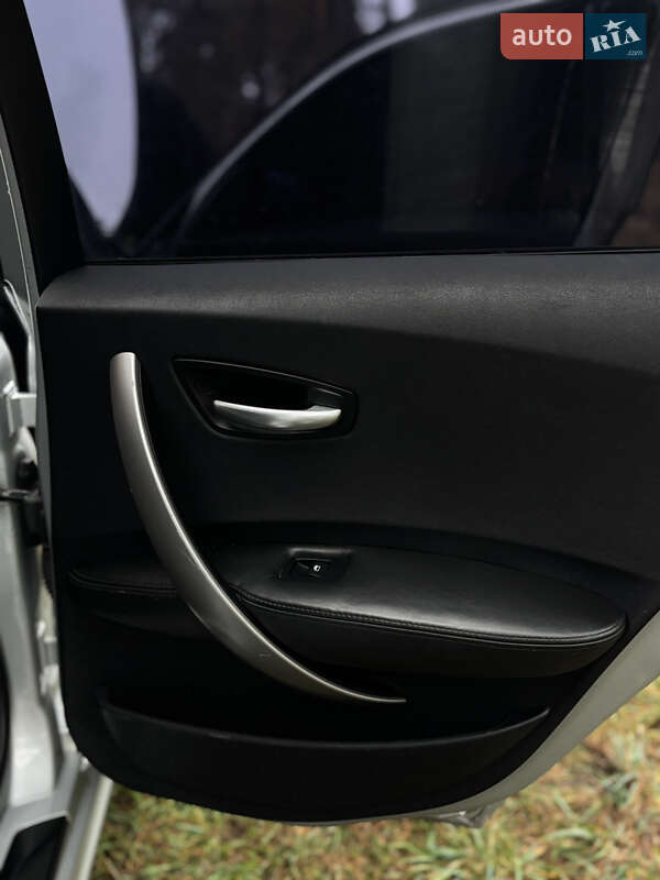 Хэтчбек BMW 1 Series 2006 в Житомире