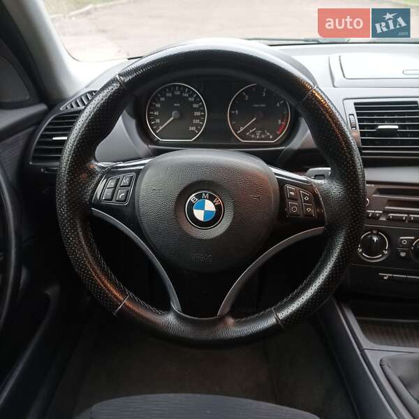 Хэтчбек BMW 1 Series 2007 в Житомире фото 35 Хэтчбек BMW 1 Series 2007 в Житомире