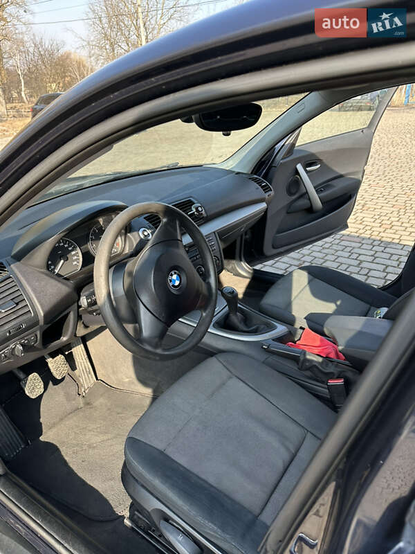 Хетчбек BMW 1 Series 2006 в Івано-Франківську