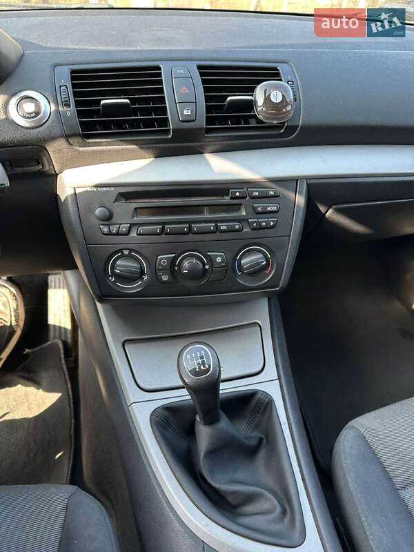 Хетчбек BMW 1 Series 2006 в Івано-Франківську