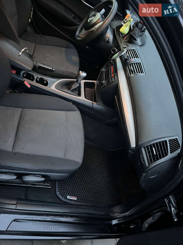 Хэтчбек BMW 1 Series 2004 в Житомире
