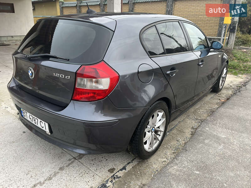 Хэтчбек BMW 1 Series 2005 в Киеве фото 4 Хэтчбек BMW 1 Series 2005 в Киеве