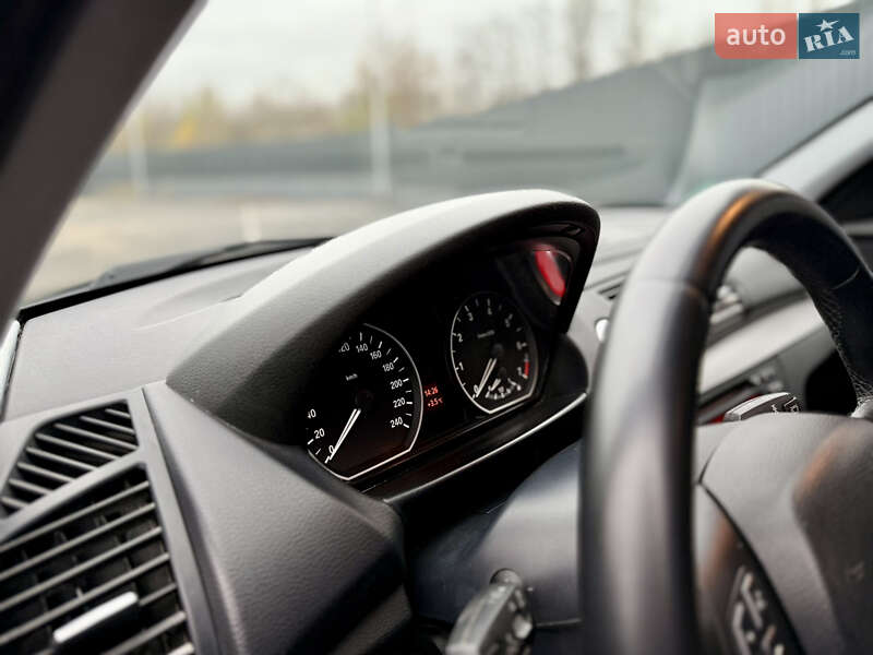 Хэтчбек BMW 1 Series 2008 в Житомире